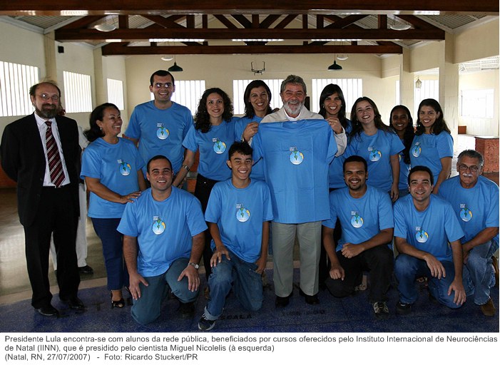 Presidente Lula encontra-se com alunos da rede pública, beneficiados por cursos oferecidos pelo Instituto Internacional de Neurociências de Natal (IINN).