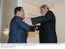 Presidente Lula encontra-se com o presidente da Venezuela, Hugo Chávez, durante reunião de reflexão dos chefes de Estado e de Governo da América do Sul.