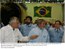 Presidente Lula inspeciona as atividades de integração e testes do terceiro satélite do Programa Sino-Brasileiro de Recursos Terrestres, o CBERS-2B, no Inst. Nacional de Pesquisas Espaciais.