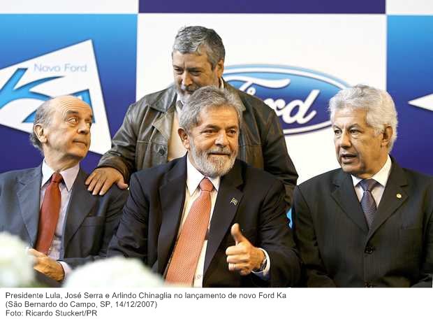 Presidente Lula, José Serra e Arlindo Chinaglia no lançamento de novo Ford Ka.