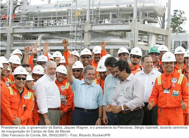 Presidente Lula, o governador da Bahia, Jaques Wagner, e o presidente da Petrobras, Sérgio Gabrielli, durante cerimônia de inauguração do Campo de Gás de Manati.