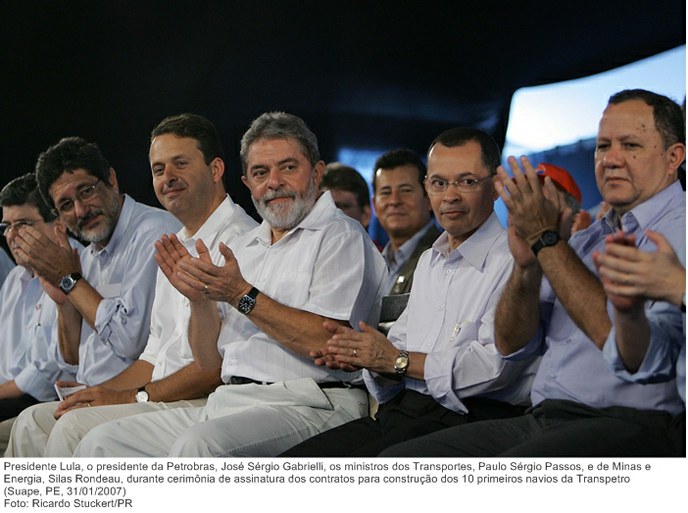 Presidente Lula, o presidente da Petrobras, José S. Gabrielli, os ministros Paulo S. Passos, e Silas Rondeau, cerimônia de assinatura dos contratos para construção dos 10 primeiros navios da Transpetro.