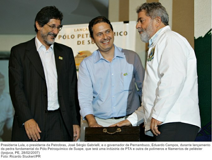 Presidente Lula, o presidente da Petrobras, José Sérgio Gabrielli, e o governador de Pernambuco, Eduardo Campos, durante lançamento da pedra fundamental do Pólo Petroquímico de Suape.