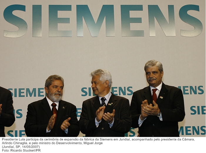 Presidente Lula participa da cerimônia de expansão da fábrica da Siemens em Jundiaí.