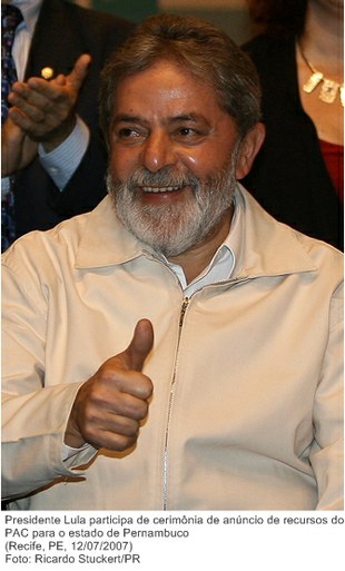 Presidente Lula participa de cerimônia de anúncio de recursos do PAC para o estado de Pernambuco.