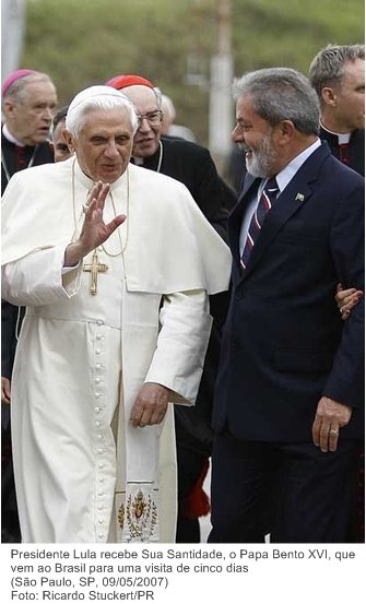 Presidente Lula recebe Sua Santidade, o Papa Bento XVI, que vem ao Brasil para uma visita de cinco dias.
