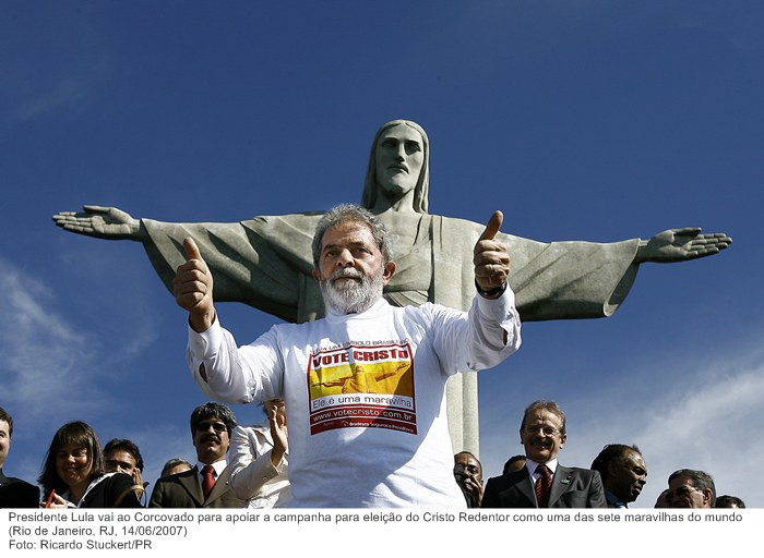 Presidente Lula vai ao Corcovado para apoiar a campanha para eleição do Cristo Redentor como uma das sete maravilhas do mundo.