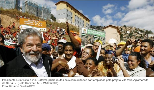 Presidente Lula visita a Vila Cafezal, primeira das seis comunidades contempladas pelo projeto Vila Viva Aglomerado da Serra.