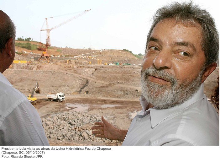Presidente Lula visita as obras da Usina Hidrelétrica Foz do Chapecó.