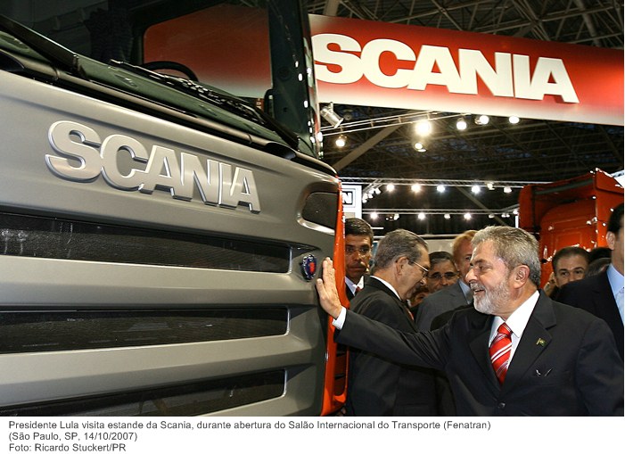 Presidente Lula visita estande da Scania, durante abertura do Salão Internacional do Transporte (Fenatran).