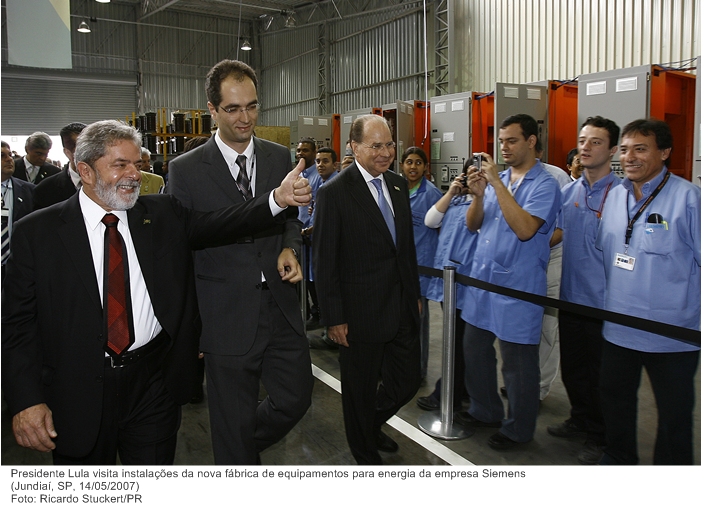Presidente Lula visita instalações da nova fábrica de equipamentos para energia da empresa Siemens.