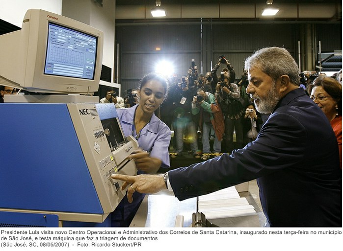 Presidente Lula visita novo Centro Operacional e Administrativo dos Correios de Santa Catarina, inaugurado nesta terça-feira no município de São José.