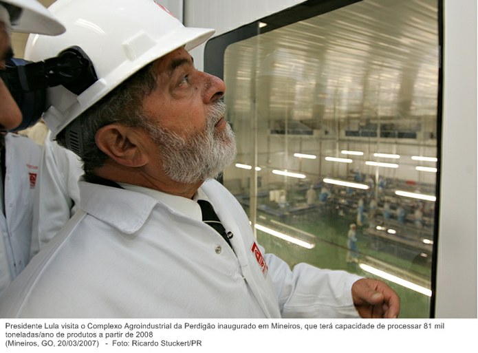 Presidente Lula visita o Complexo Agroindustrial da Perdigão inaugurado em Mineiros, que terá capacidade de processar 81 mil toneladasano de produtos a partir de 2008.