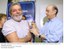 Governador José Serra brinca simulando aplicação de vacina no Presidente Lula na abertura da Campanha Nacional de Vacinação em Idosos.