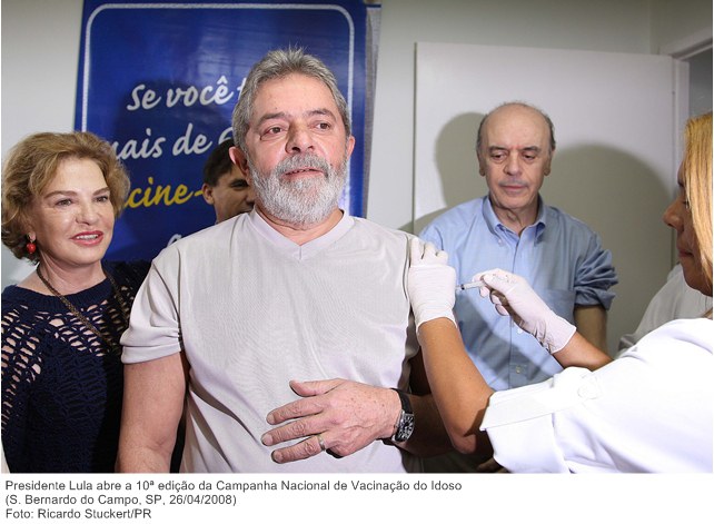 Presidente Lula abre a 10ª edição da Campanha Nacional de Vacinação do Idoso.