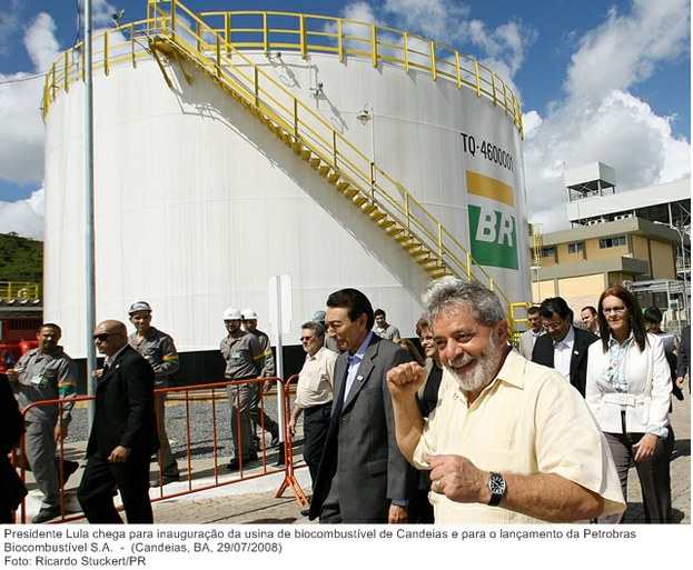 Presidente Lula chega para inauguração da usina de biocombustível de Candeias e para o lançamento da Petrobras Biocombustível S.A.