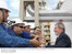 Presidente Lula cumprimenta funcionários da nova unidade industrial da Braskem, em Paulínia.