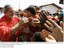 Presidente Lula cumprimenta populares durante inauguração da Ferrovia Norte-Sul (trecho Araguaína - ColinasTO) e do Pátio Multimodal de Colinas do Tocantins.