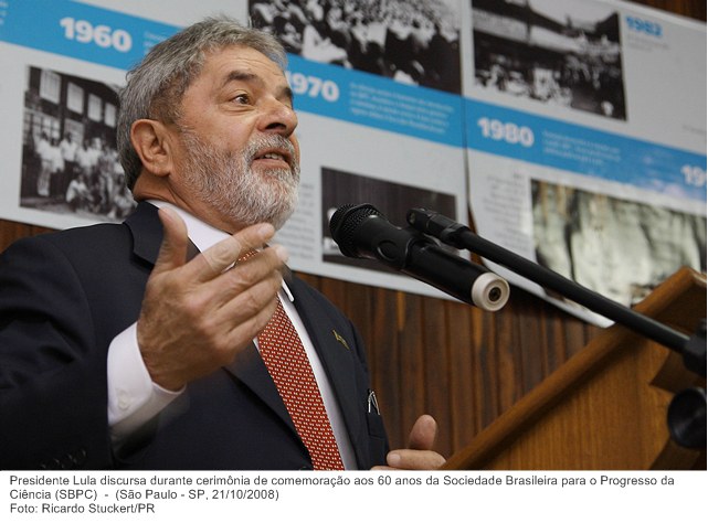 Presidente Lula discursa durante cerimônia de comemoração aos 60 anos da Sociedade Brasileira para o Progresso da Ciência (SBPC).