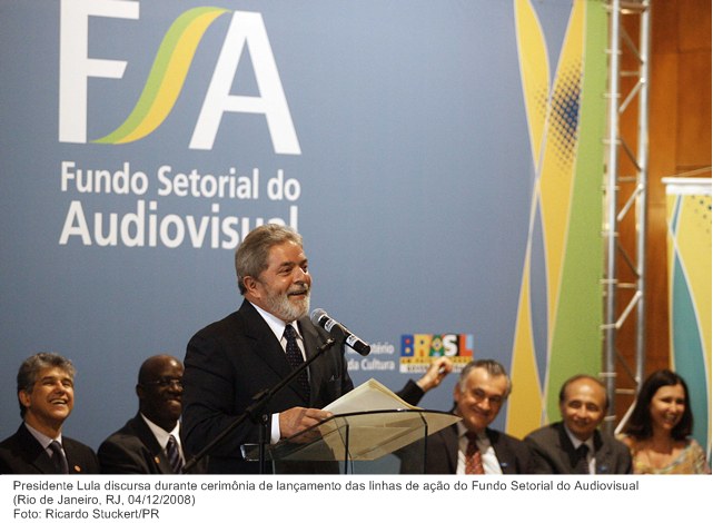 Presidente Lula discursa durante cerimônia de lançamento das linhas de ação do Fundo Setorial do Audiovisual.