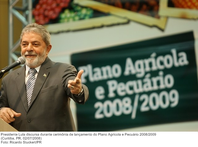 Presidente Lula discursa durante cerimônia de lançamento do Plano Agrícola e Pecuário 2008-2009.