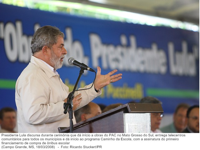 Presidente Lula discursa durante cerimônia que dá início a obras do PAC no Mato Grosso do Sul.