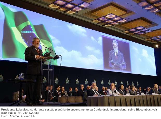 Presidente Lula discursa durante sessão plenária de encerramento da Conferência Internacional sobre Biocombustíveis (2).