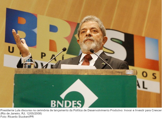 Presidente Lula discursa na cerimônia de lançamento da Política de Desenvolvimento Produtivo Inovar e Investir para Crescer.