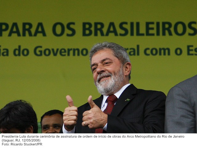 Presidente Lula durante cerimônia de assinatura de ordem de início de obras do Arco Metropolitano do Rio de Janeiro.