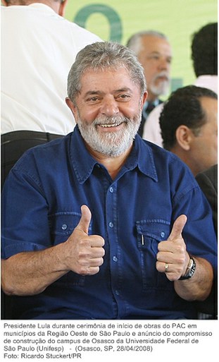 Presidente Lula durante cerimônia de início de obras do PAC em municípios da Região Oeste de São Paulo.