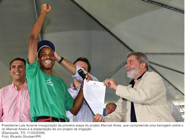 Presidente Lula durante inauguração da primeira etapa do projeto Manuel Alves, que compreende uma barragem sobre o rio Manuel Alves e a implantação de um projeto de irrigação