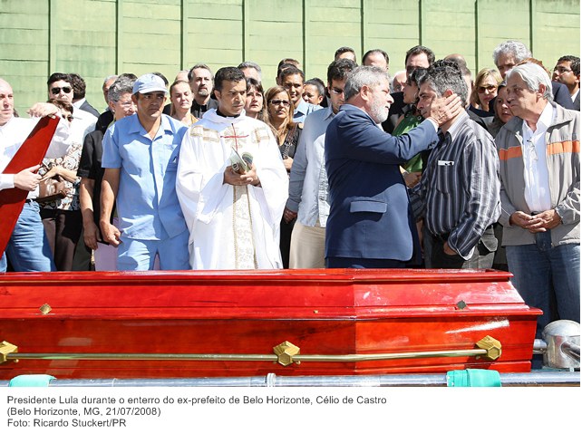Presidente Lula durante o enterro do ex-prefeito de Belo Horizonte, Célio de Castro (2).