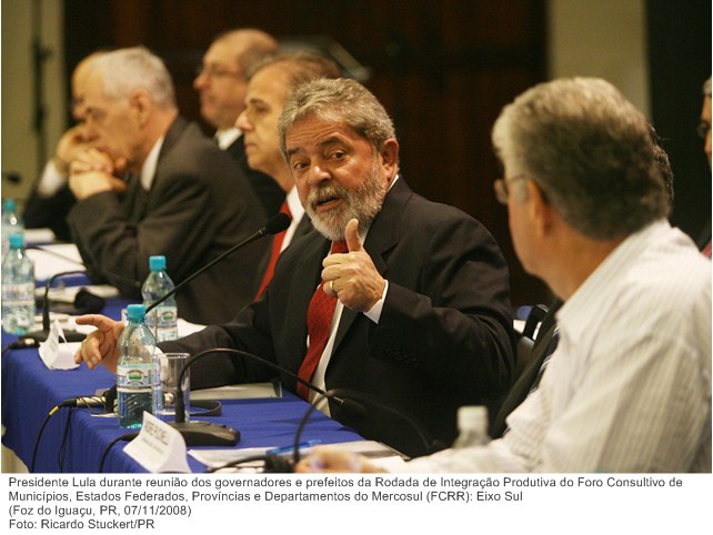 Presidente Lula durante reunião dos governadores e prefeitos da Rodada de Integração Produtiva do Foro Consultivo de Municípios, Estados Federados, Províncias e Departamentos do Mercosul.