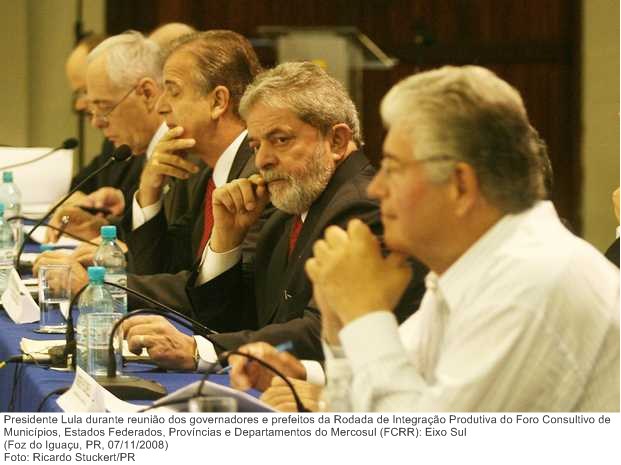 Presidente Lula durante reunião dos governadores e prefeitos da Rodada de Integração Produtiva do Foro Consultivo de Municípios, Estados Federados, Províncias e Departamentos do Mercosul (2)