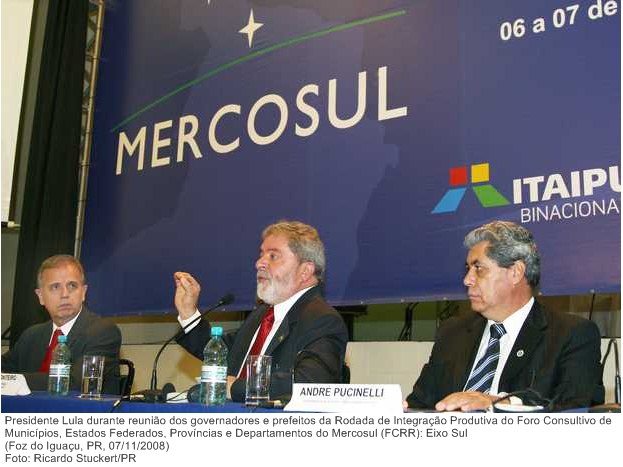 Presidente Lula durante reunião dos governadores e prefeitos da Rodada de Integração Produtiva do Foro Consultivo de Municípios, Estados Federados, Províncias e Departamentos do Mercosul