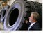 Presidente Lula durante visita à nova fábrica de pneus de mineração e terraplanagem da Michelin.