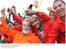 Presidente Lula e funcionários da Petrobras durante batismo da plataforma P-51, em Angra dos Reis.