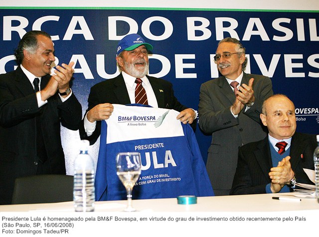 Presidente Lula é homenageado pela BM&F Bovespa, em virtude do grau de investimento obtido recentemente pelo País.