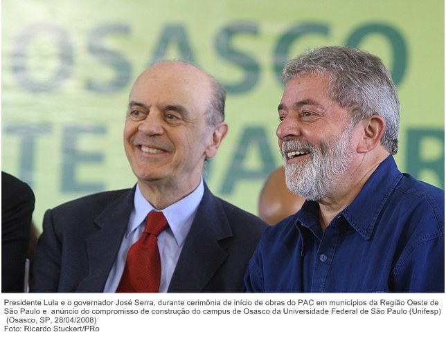 Presidente Lula e o governador José Serra, durante cerimônia de início de obras do PAC em municípios da Região Oeste de São Paulo.