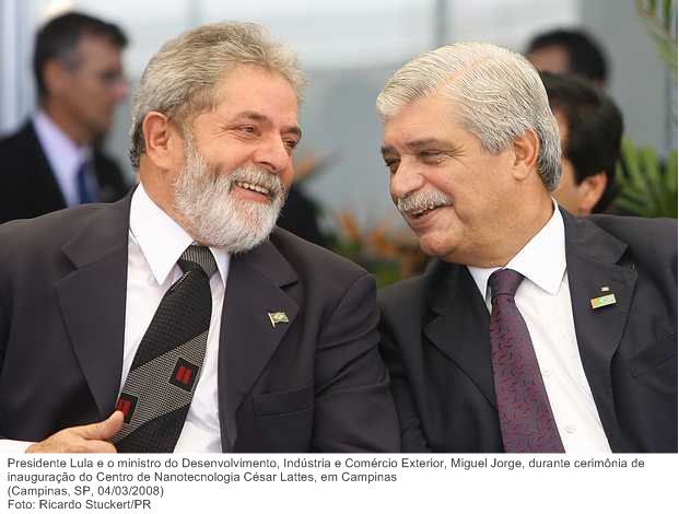 Presidente Lula e o ministro do Desenvolvimento, Indústria e Comércio Exterior, Miguel Jorge, durante cerimônia de inauguração do Centro de Nanotecnologia César Lattes, em Campinas.