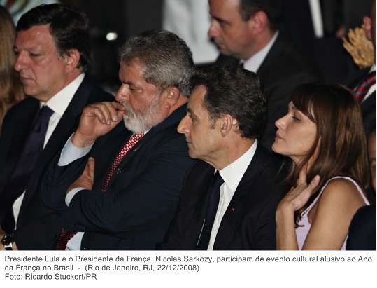 Presidente Lula e o Presidente da França, Nicolas Sarkozy, participam de evento cultural alusivo ao Ano da França no Brasil.
