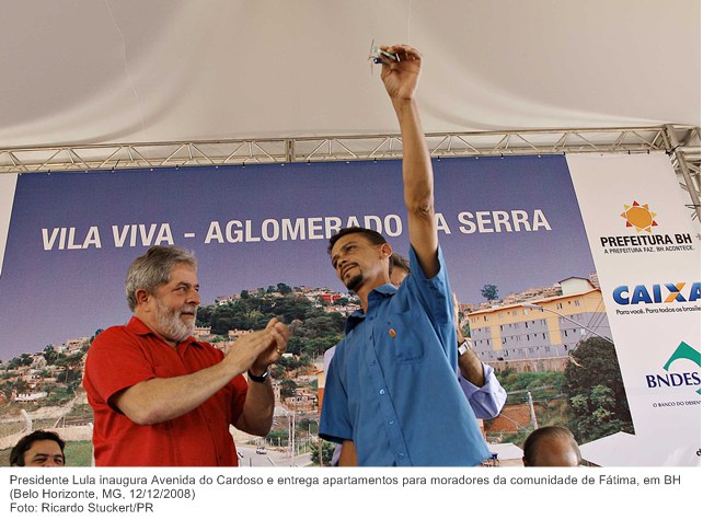 Presidente Lula inaugura Avenida do Cardoso e entrega apartamentos para moradores da comunidade de Fátima, em BH.