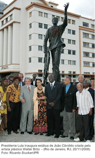 Presidente Lula inaugura estátua de João Cândido criada pelo artista plástico Walter Brito (2).