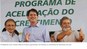 Presidente Lula, ministro Marcio Fortes e governador Cid Gomes na cerimônia de assinatura de atos.