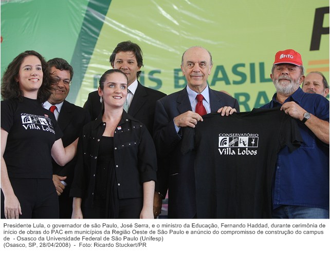 Presidente Lula, o governador de são Paulo, José Serra, e o ministro da Educação, Fernando Haddad, durante cerimônia de início de obras do PAC em municípios da Região Oeste de São Paulo.