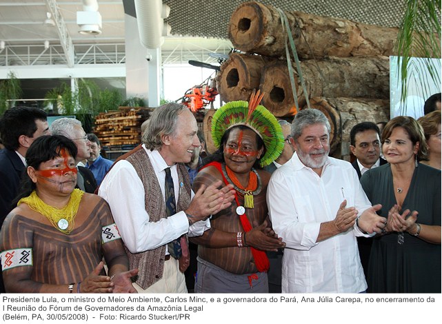 Presidente Lula, o ministro do Meio Ambiente, Carlos Minc, e a governadora do Pará, Ana Júlia Carepa, no encerramento da I Reunião do Fórum de Governadores da Amazônia Legal.