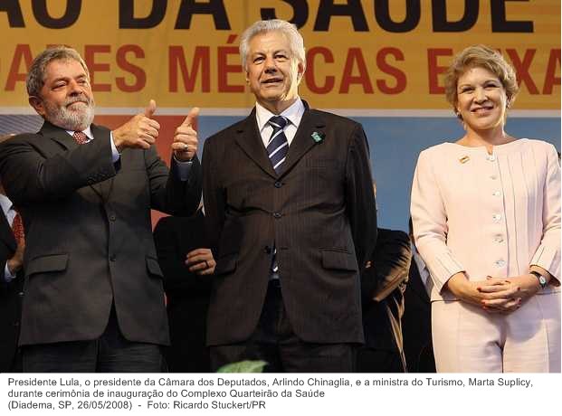 Presidente Lula, o presidente da Câmara dos Deputados, Arlindo Chinaglia, e a ministra do Turismo, Marta Suplicy, durante cerimônia de inauguração do Complexo Quarteirão da Saúde.
