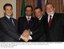 Presidente Lula, o Presidente da França, Nicolas Sarkozy, o Governador de Minas Gerais, Aécio Neves e o Governador do Rio de Janeiro, Sérgio Cabral, durante cerimônia de assinatura de atos.
