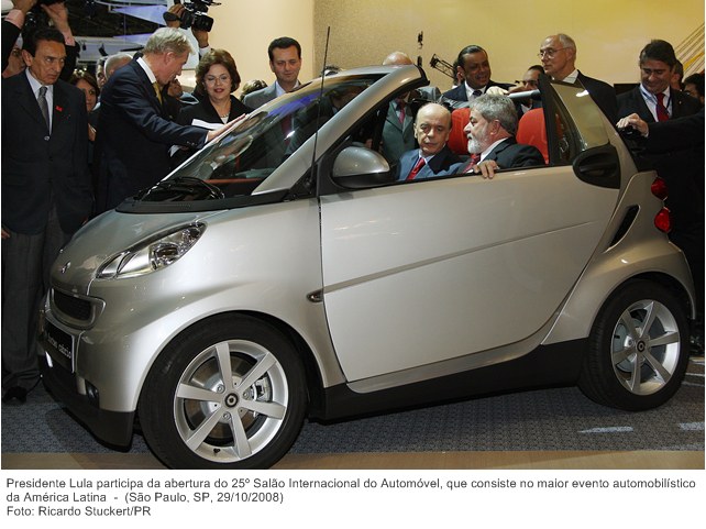 Presidente Lula participa da abertura do 25º Salão Internacional do Automóvel, que consiste no maior evento automobilístico da América Latina.