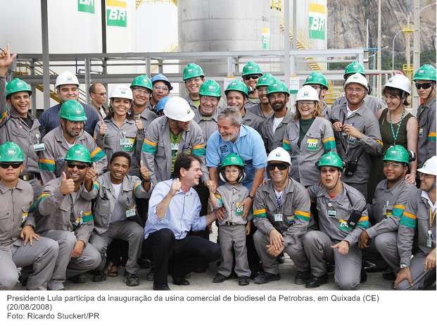 Presidente Lula participa da inauguração da usina comercial de biodiesel da Petrobras, em Quixadá.